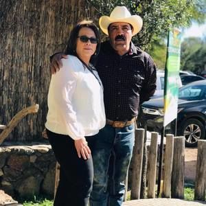 Meet your Posher, Adela